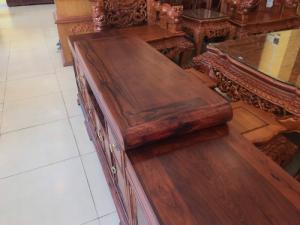 Tủ Ti Vi 3 Cục Tuyển Vân Không Giác Hàng Tiêu Chuẩn
