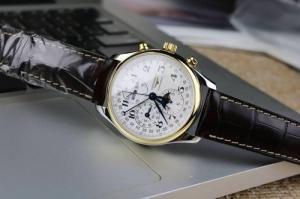 Mẫu số 2 - LONGINES Master Collection Demi
Hàng xách tay Malaysia, new 100%, fullbox, máy cơ, Automatic, còn thẻ Bảo hành 36 tháng. Giá bán sale còn 8.500.000đ
