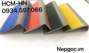 Nẹp nhựa PVC chống trơn - Nẹp chống trơn cầu thang bằng nhựa PVC