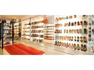 SHop giày dép cần tuyển thêm NVBH
