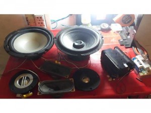 Loa co . Tu ban banh plan . Dau wifi vt