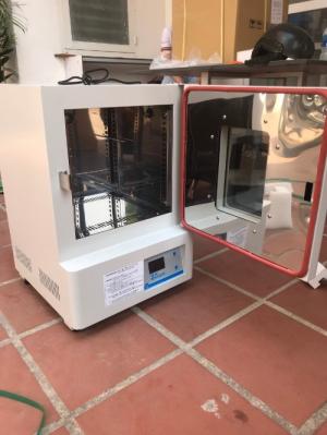 Ngoài ra còn có tủ sấy có thể tích lớn: 150 lít và 300 lít.