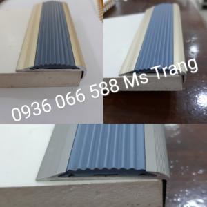 Nẹp trang trí chống trơn cầu thang, nẹp mũi bậc cầu thang