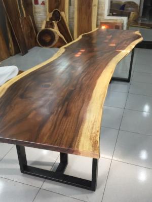 Bàn gỗ me tây nguyên tấm dài 2.75m rộng 68-80cm
