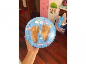 Lưu giữ dấu chân tay cho bé