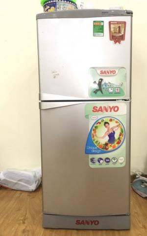 Tủ lạnh Sanyo 123l (tặng kèm 1 bàn ghế)