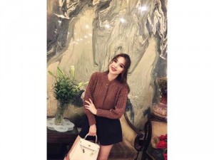 cardigan cúc gỗ