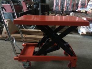 Xe nâng mặt bàn trọng tải 300kg, xe 1 cắt chéo