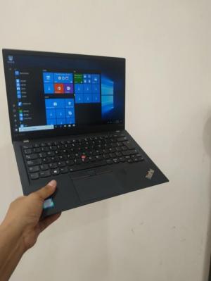 Bán Laptop Lenovo X1 carbon Gen 5 / Xách tay USA / Mỏng nhẹ