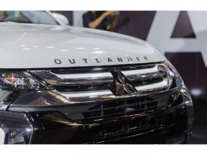 CẦN BÁN MITSUBISHI OUTLANDER 2019