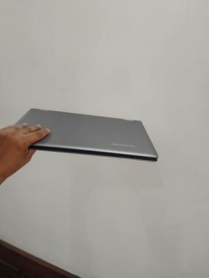 Laptop Lenovo Yoga 13 / Tablet / Nhỏ gọn / USA