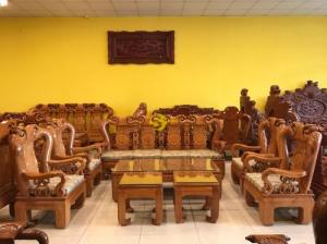 Bộ Sofa Chạm Đào Chân Móc Độc Đáo 8 Món Giá Giảm 15%