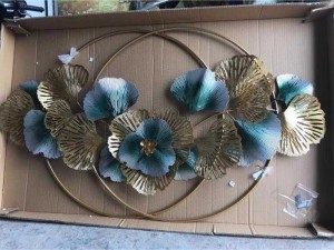 Tranh sắt kích thước 127cmx75cm