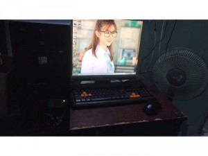 Nguyên bộ vi tính bàn đầy đủ
