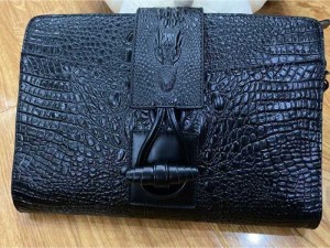 Ví clutch da cá sấu nam nữ đều xài được