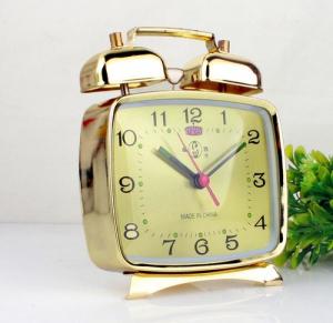 đồng hồ để bàn