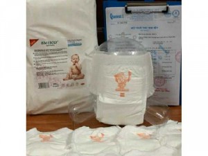 Bỉm cho bé