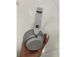 Tay Nghe surface headphones bluetooth