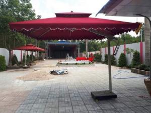 Dù, xích đu,bàn ghế cafe giá rẻ
