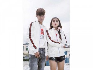 Áo khoác dù 2 lớp Gucci viền tay TN