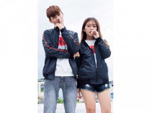 Áo khoác dù 2 lớp Gucci viền tay TN