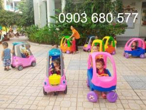 Nơi cung cấp xe chòi chân 4 bánh có mái vòm vận động cho bé