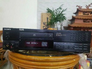 Đầu đĩa CD SONY -X333ES