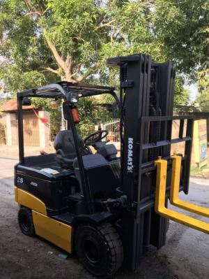 Bán xe nâng điện Komatsu 2,5 tấn qua sử dụng