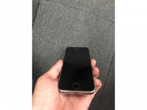 iphones SE 16gb bạc