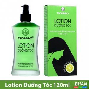 Sản phẩm lotion dưỡng tóc 120ml - Thorakao với thành phần chính là tinh dầu chiết xuất từ hoa bưởi và vỏ quả bưởi có chứa nhiều hoạt chất thiên nhiên giúp:
Ngăn ngừa trước quá trình rụng tóc.
Nuôi dưỡng da đầu và chân tóc.
Ngăn ngừa gàu và các chất bẩn gây nấm da đầu.
Bảo vệ da đầu, nuôi dưỡng từng sợi tóc ngay từ gốc.
Môi trường ô nhiễm sẽ là tác nhân gây hại đối với tóc và da đầu của bạn, chính điều này đã gây ra nấm và rụng tóc. Lotion dưỡng tóc mang thương hiệu Thorakao sẽ giúp bạn xóa đi nỗi lo tóc rụng một cách hoàn hảo nhất Sản phẩm được đặc chế riêng biệt từ hoa và vỏ bưởi, vốn có đặc tính chống oxy hóa và làm sạch, tuyệt vời cho da đầu, thúc đẩy sự phát triển tóc khỏe mạnh, và cũng có thể giúp làm giảm tình trạng da đầu ngứa Thorakao với dây chuyền sản xuất hiện đại cùng nguồn nguyên liệu được chọn lọc kĩ càng, đã cho ra đời những sản phẩm chất lượng phát huy tốt nhất những tinh túy của thiên nhiên để mang đến sự hài lòng cho người sử dụng Hướng dẫn sử dụng: Lắc đều dung dịch trong chai để có nhũ tương, đồng nhất trước khi sử dụng. Ấn van xịt đều Lotion dưỡng tóc 150ml lên tóc, khi đó bạn sẽ thấy được sự mát dịu của các chất chiết thiên nhiên. Sau đó, dùng tay massage nhẹ da đầu để tạo điều kiện thuận lợi cho các hoạt chất hoạt động hữu hiệu. Nên sử dụng hằng ngày để thấy hiệu quả tốt nhất. Nên dùng từ 2 - 3 lần/ ngày, lưu ý không dùng với tóc ướt và khi tóc đang bết mồ hôi hay đang quá bẩn, kiên trì dùng một thời gian sẽ có kết quả như ý Mã sản phẩm ( Barcode ): 8934727040884