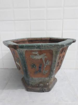 Chậu lục giác chuẩn xưa