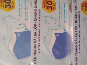 KHẨU TRANG VẢI BA LỚP KHÁNG KHUẨN TỐT