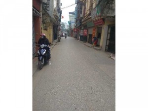Bán nhà lô góc 2 mặt tiền Trần Quốc Hoàn