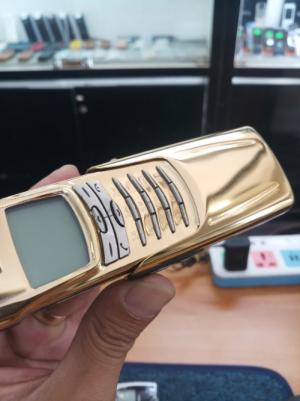 Điện thoại nokia 8910 nguyên bản mạ vàng