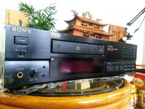Đầu CD SONY X333ES