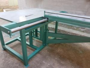 Máy cắt nhựa đài loan