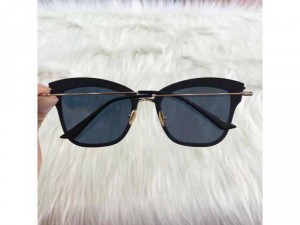 kính nữ Dior