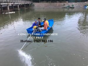 Thuyền composite : nắp được các loại máy từ 3 hp - 30 hp