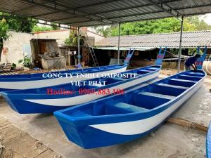 Thuyền đua truyền thống