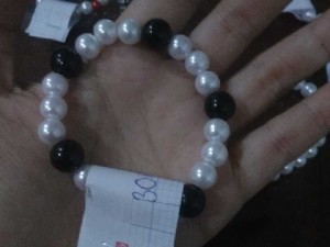 Vòng tay đá nhiều màu