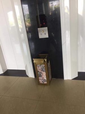 Thùng rác đá hoa cương có gạt tàn - Dụng cụ khách sạn Thiên An