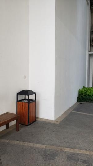 Thùng rác đá hoa cương có gạt tàn - Dụng cụ khách sạn Thiên An