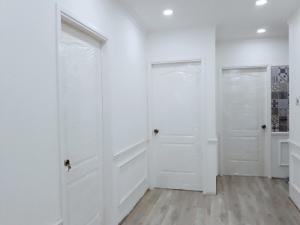 Cần bán cửa gỗ công nghiệp HDF