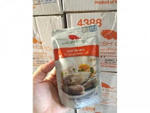 Cá mồi xuất khẩu thùng 24 gói 190k