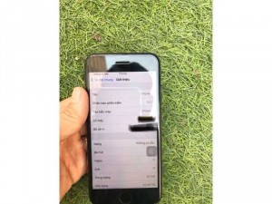 cần bán iphone 7 32G jet black