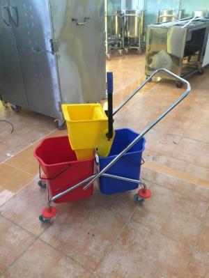 Xe lau nhà HiClean HC 071 loại 2 xô