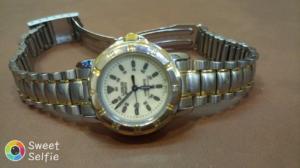 Đồng hồ quartz Nữ Lorus .