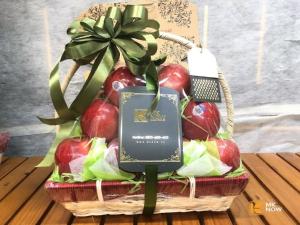 Giỏ trái cây tặng 8/3 - FSNK135 | Gọi 0373 600 600