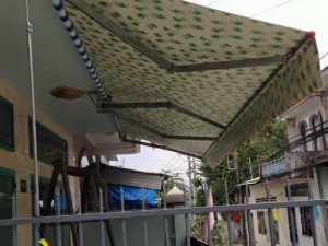 Chuyên làm mái hiên mái xếp di động