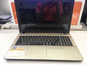 ASUS X541 UK thế hệ 7 còn dùng tốt cần pass